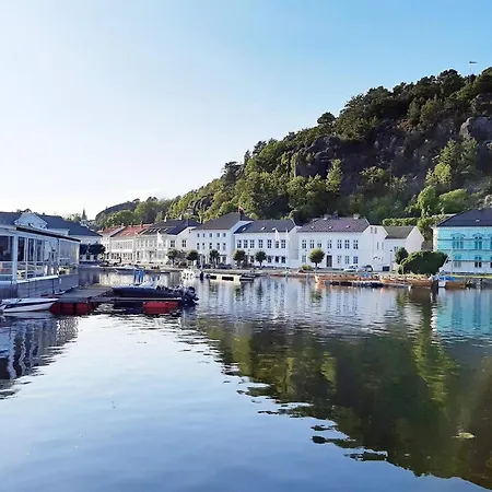 Apartment 5 Person In Risor-by Traum