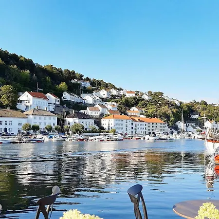 5 Person In Risor-by Traum Risør