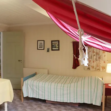 5 Person In Risor-by Traum