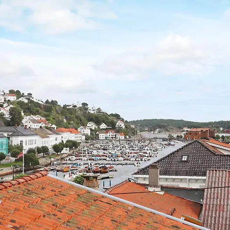 5 Person In Risor-by Traum Apartmán *